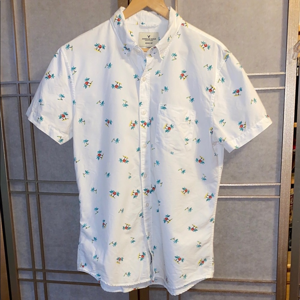 American Eagle Outfitters, tropical print, button front shirt, men’s medium